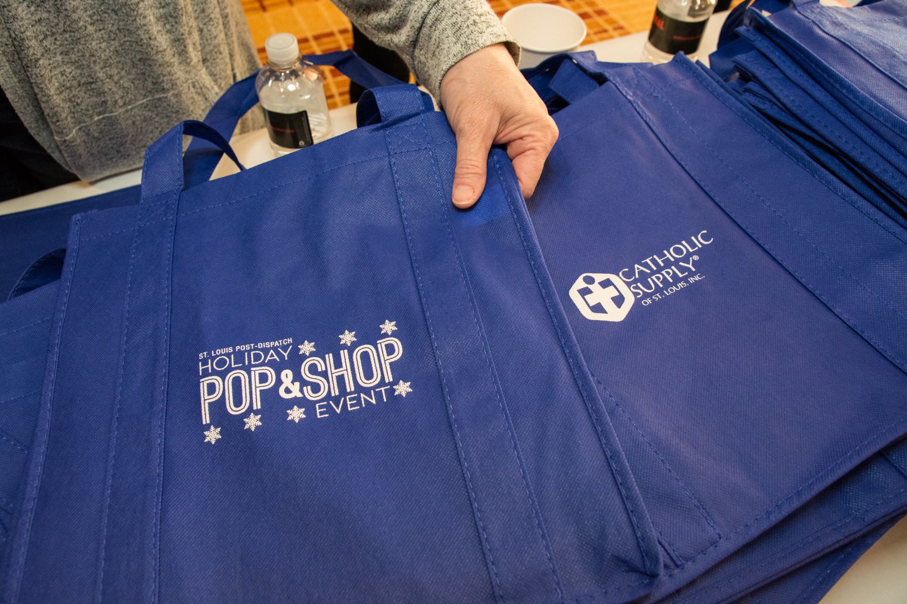 191124 MU Holiday Pop and Shop 31